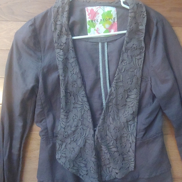 Downsizing - Picture 2 of 3